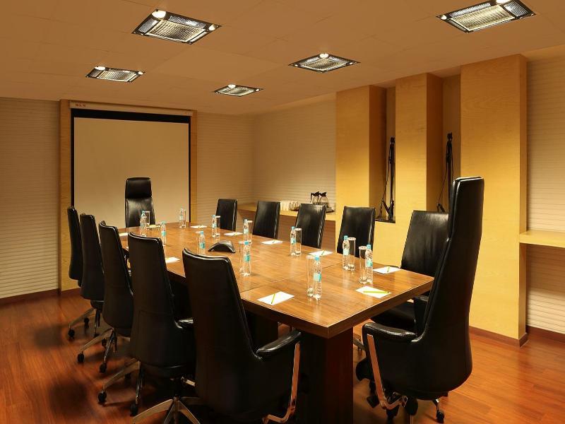 Lemon Tree Hotel Shimona Chennai Exterior photo