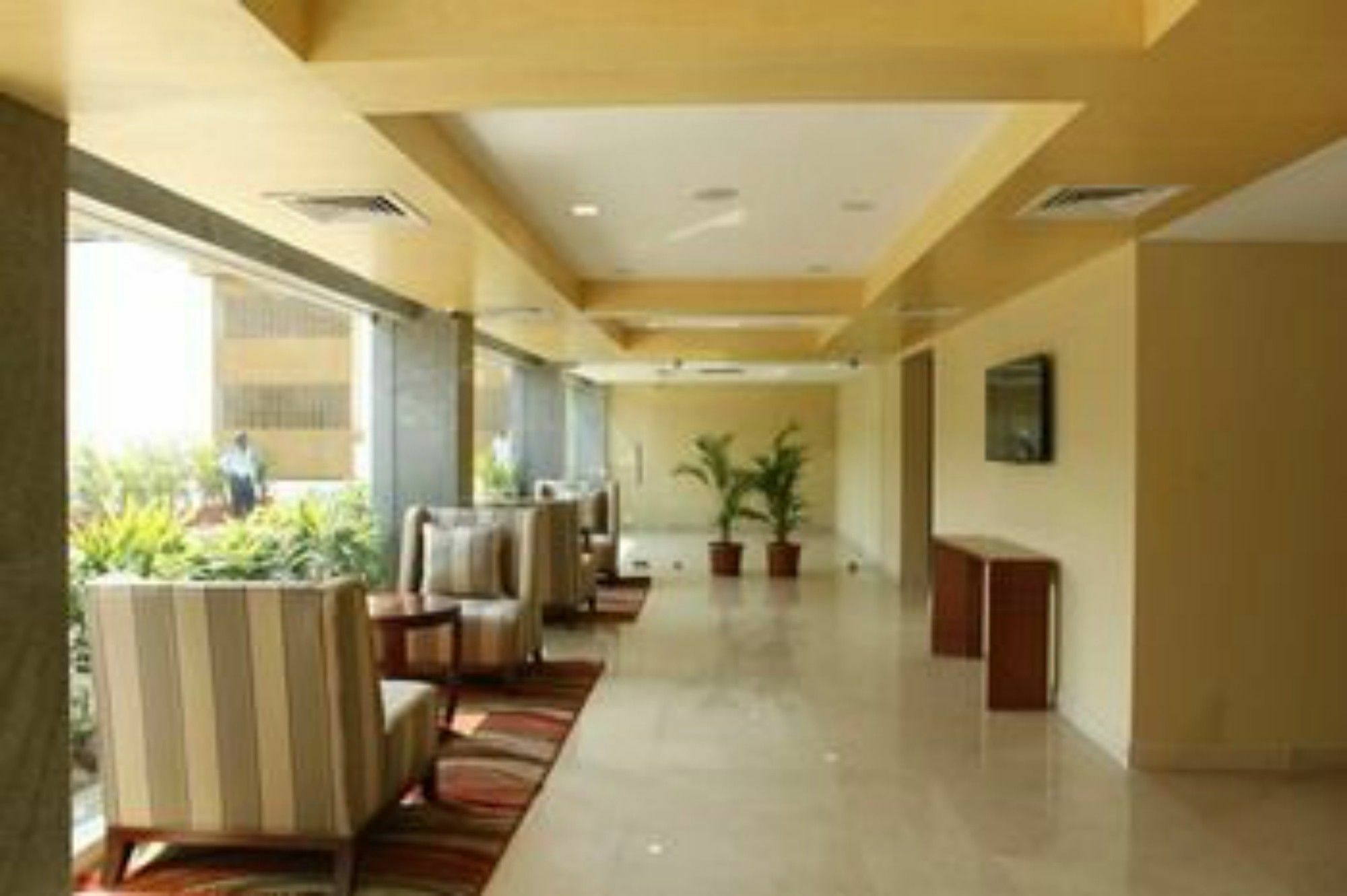 Lemon Tree Hotel Shimona Chennai Exterior photo