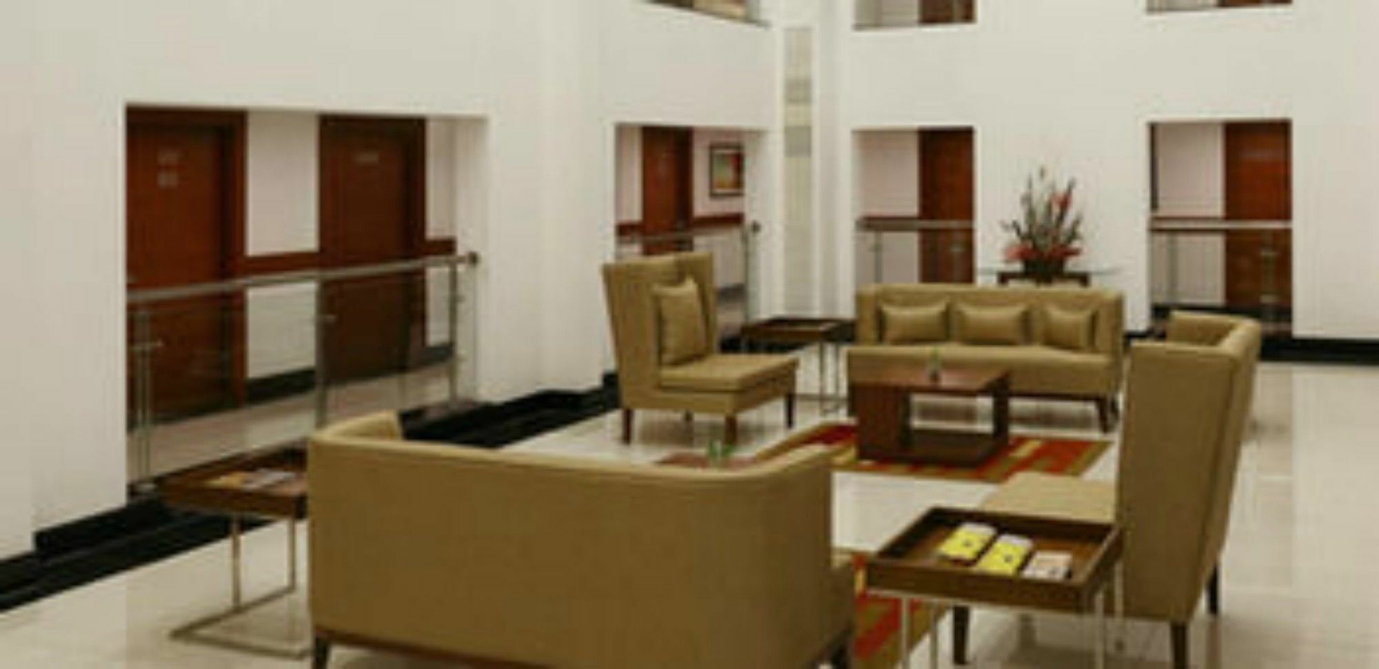 Lemon Tree Hotel Shimona Chennai Exterior photo