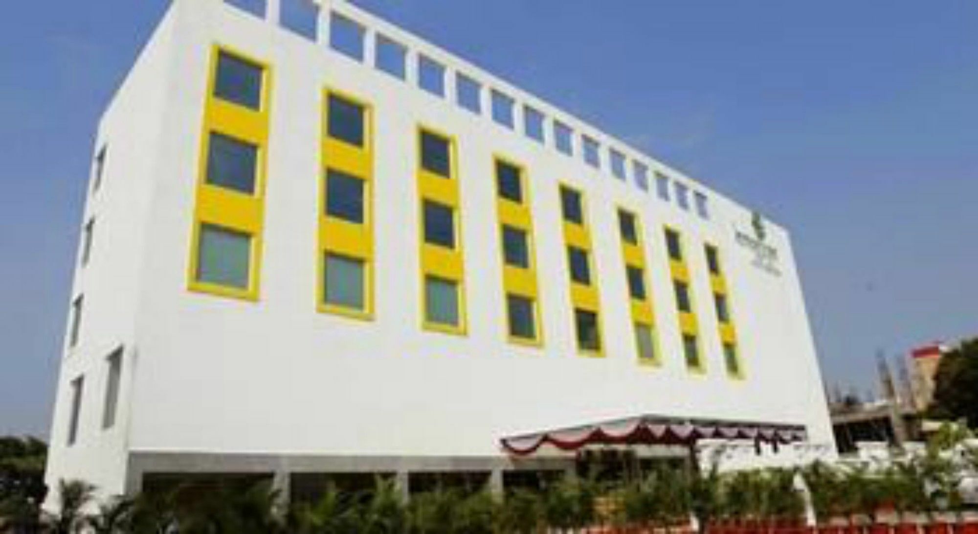 Lemon Tree Hotel Shimona Chennai Exterior photo